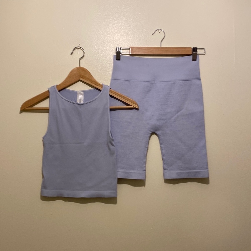 NIKIBIKI BLUE seamless SET top &  shorts . One size
